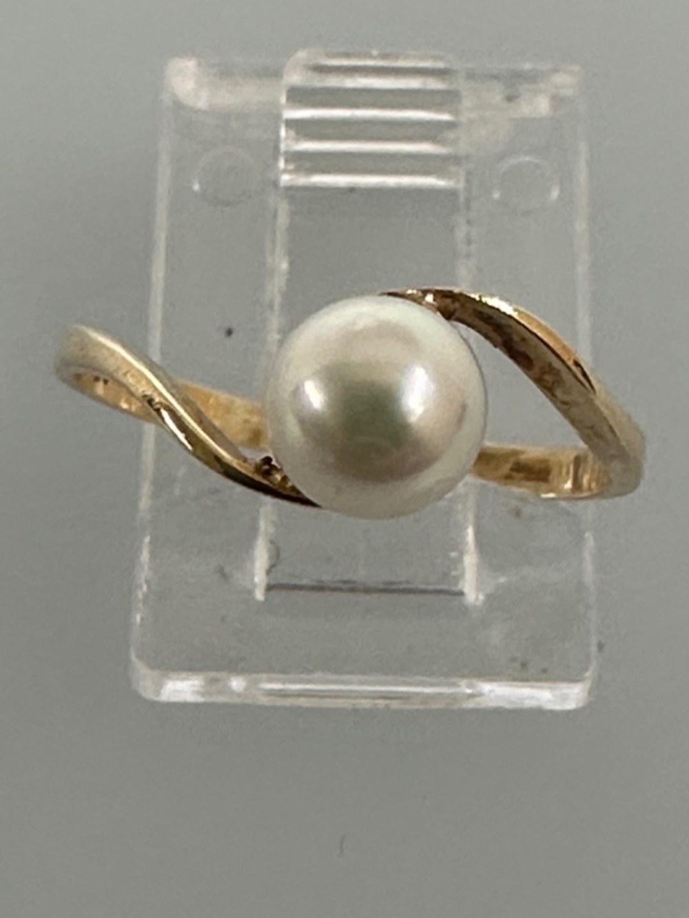 14k real solid Gold real Pearl Ring